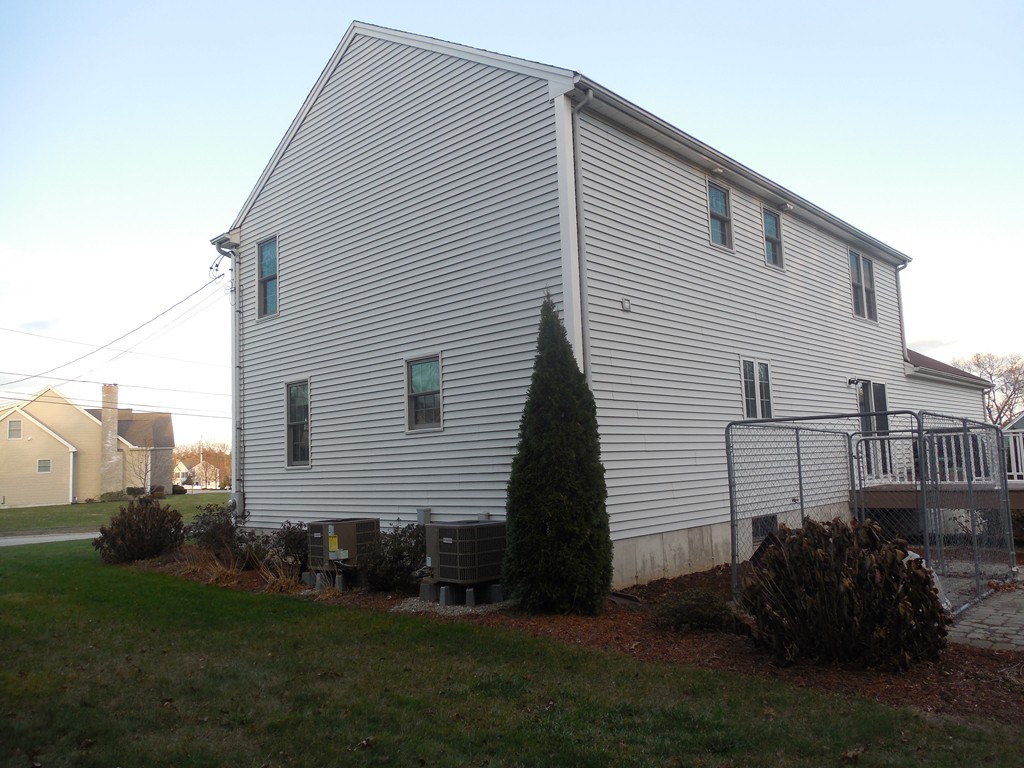 30 Roland Way Milford, MA 01757 - Photo 8 of 30 Gallery Image 8
