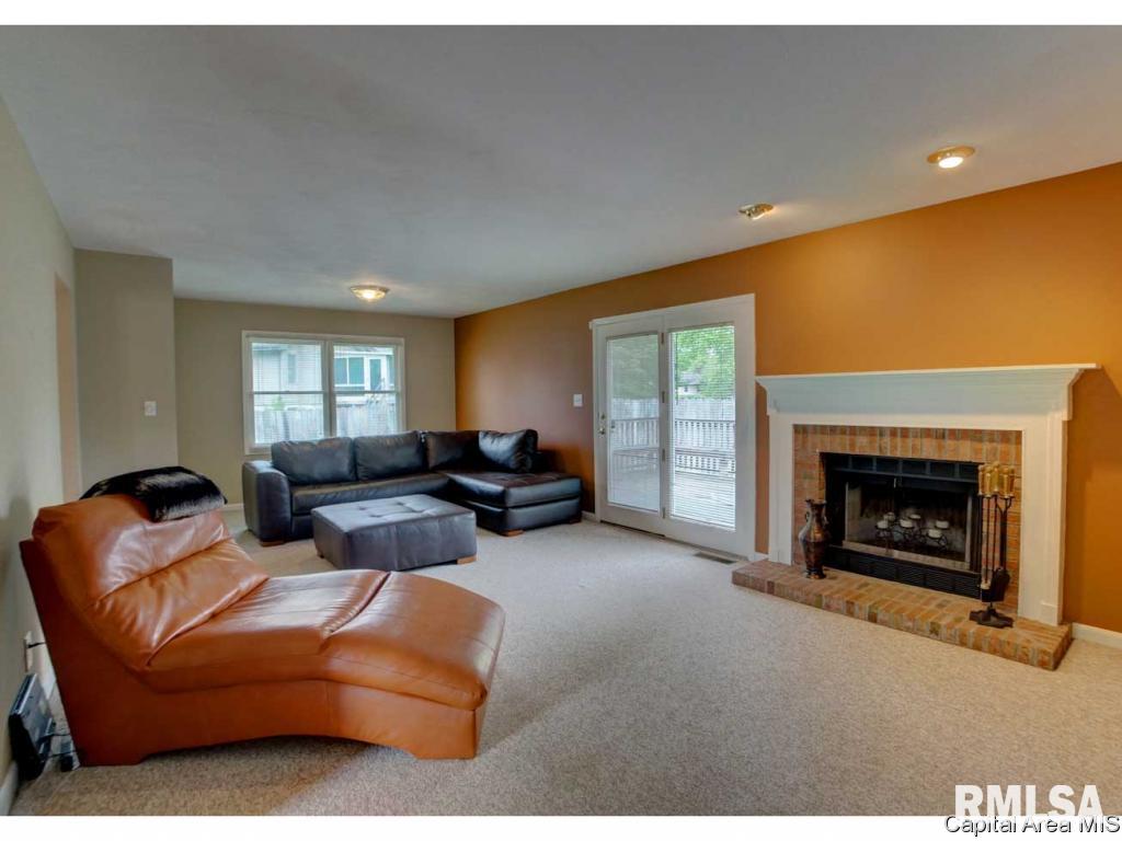 2412 Wembly Road Springfield, IL 62703 - Photo 11 of 31