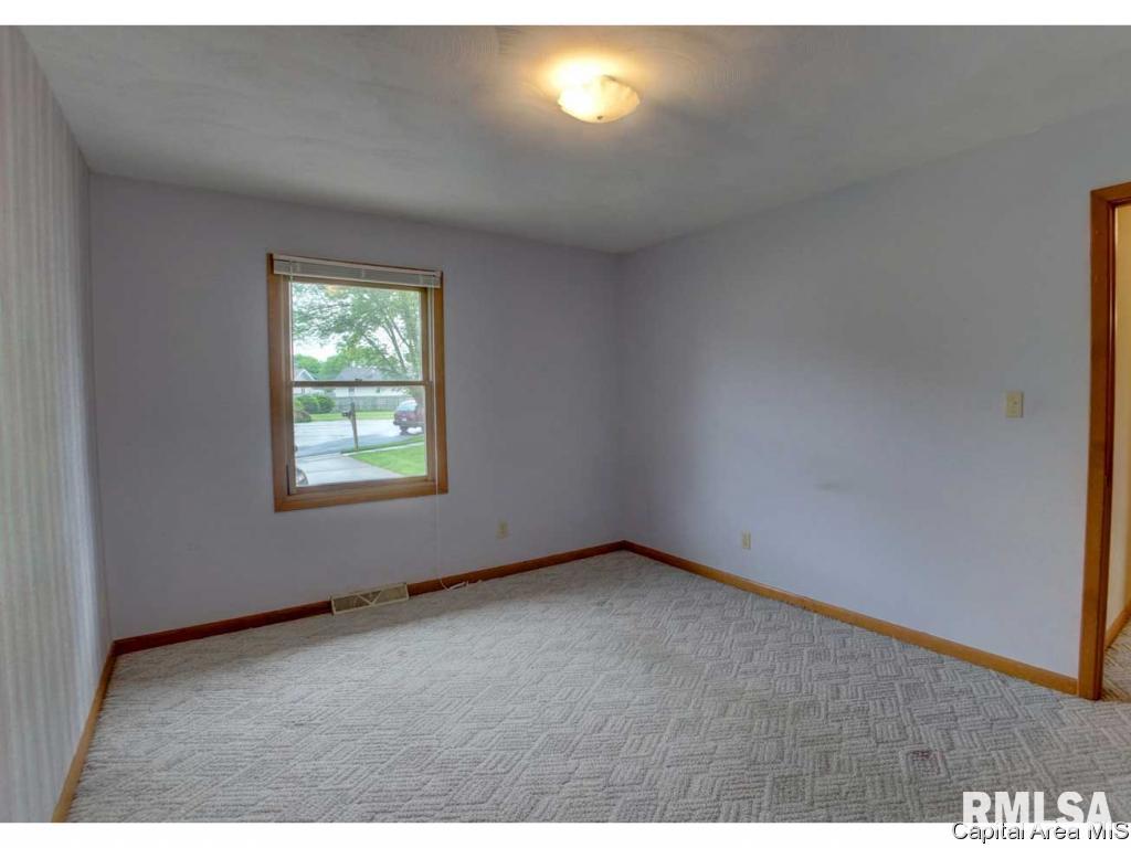 2412 Wembly Road Springfield, IL 62703 - Photo 17 of 31