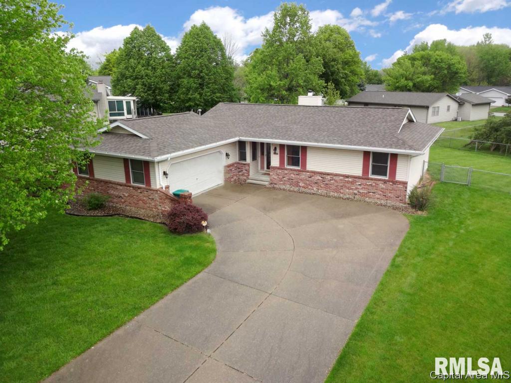 2412 Wembly Road Springfield, IL 62703 - Photo 2 of 31