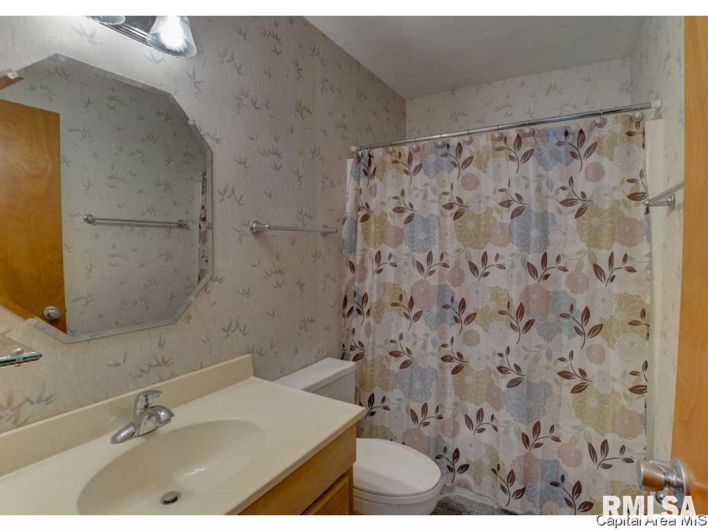 2412 Wembly Road Springfield, IL 62703 - Photo 23 of 31