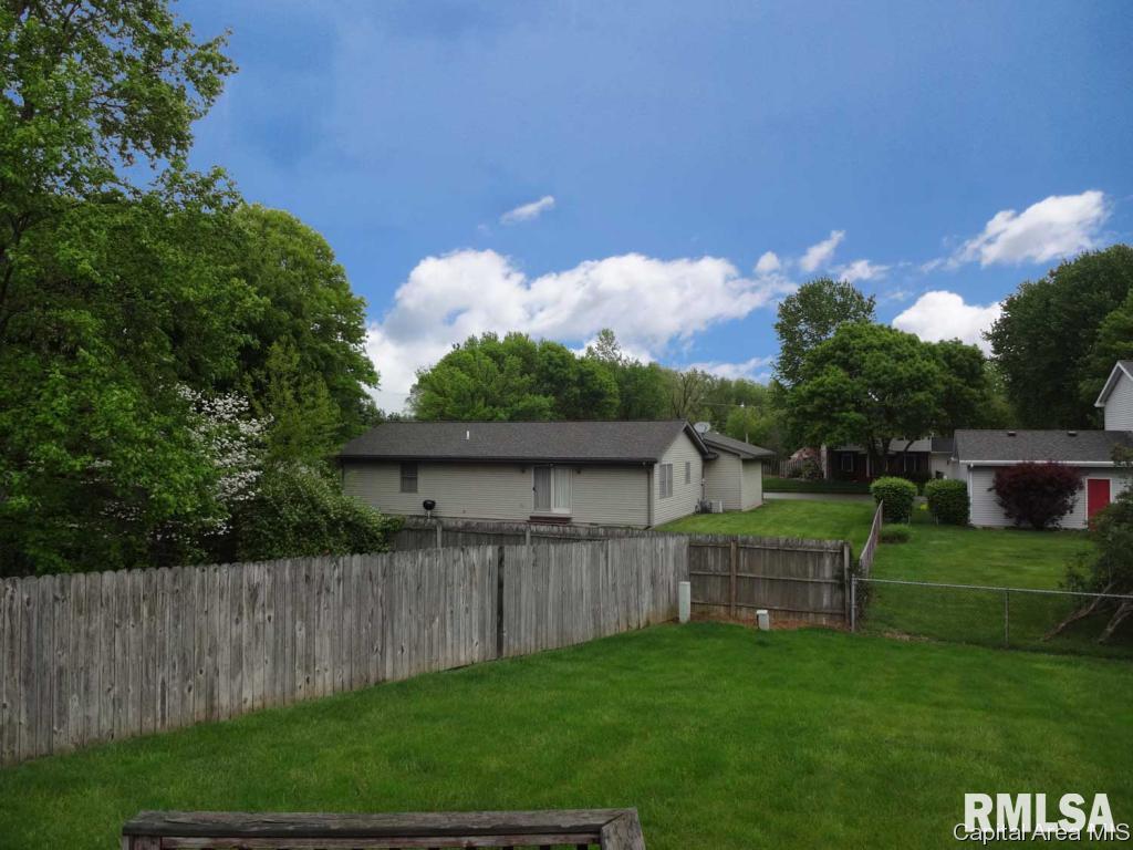 2412 Wembly Road Springfield, IL 62703 - Photo 26 of 31