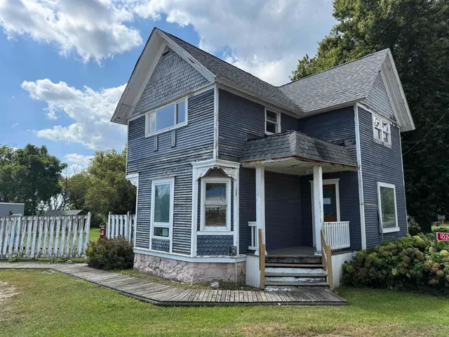 $194,900 | 10248 East County Road, Janesville, WI 53545