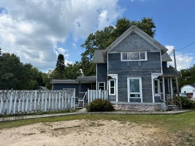 $194,900 | 10248 East County Road, Janesville, WI 53545