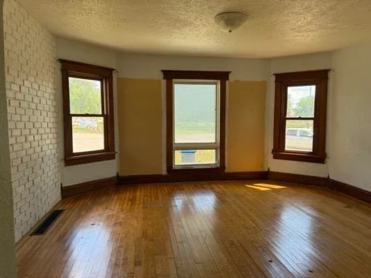 $194,900 | 10248 East County Road, Janesville, WI 53545