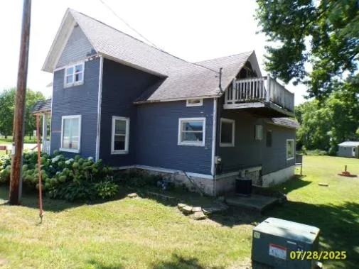 $194,900 | 10248 East County Road, Janesville, WI 53545