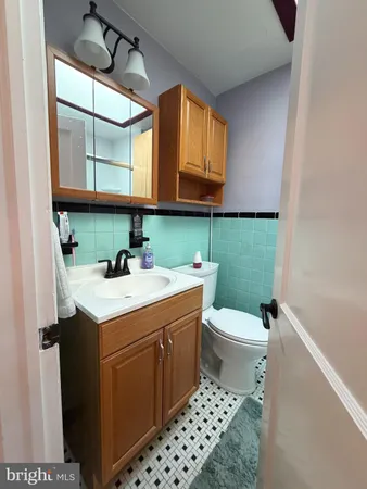$2,000 | 279 Valley View Road, Malvern, PA 19355