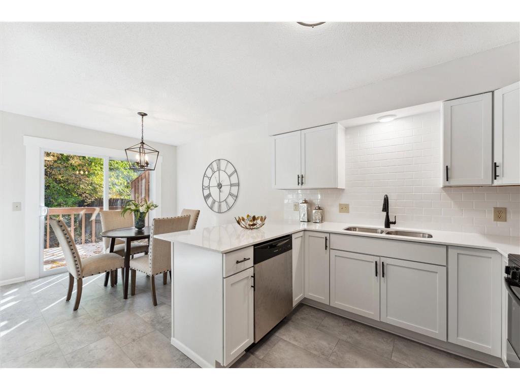 3705 Williston Road Minnetonka, MN 55345 - Photo 4 of 11