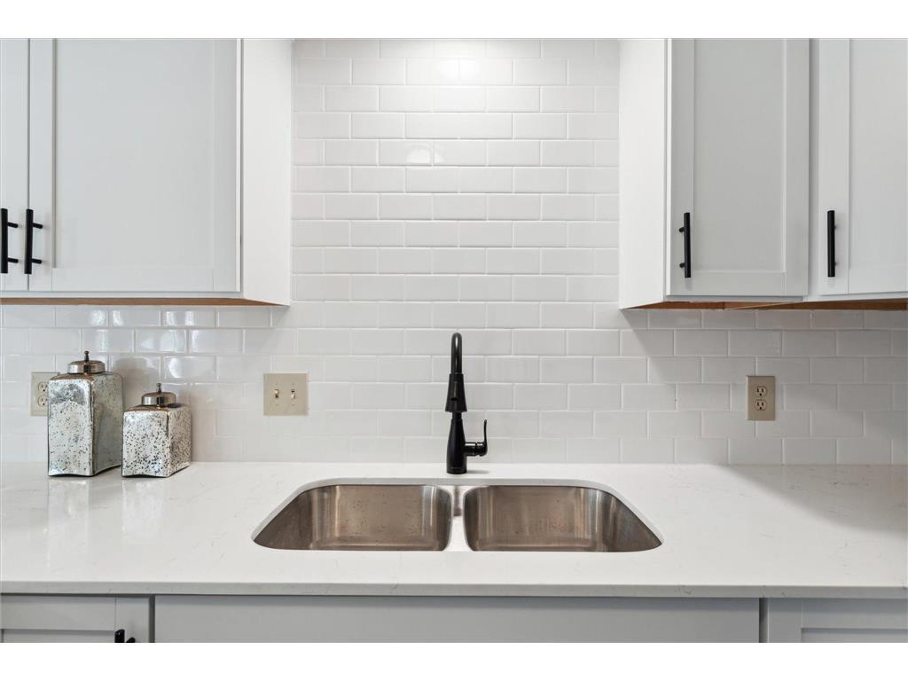 3705 Williston Road Minnetonka, MN 55345 - Photo 5 of 11