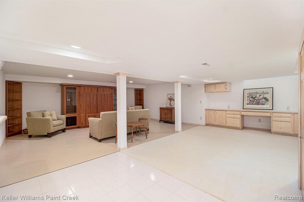 1817 Apple Ridge Court Rochester Hills, MI 48306 - Photo 26 of 36