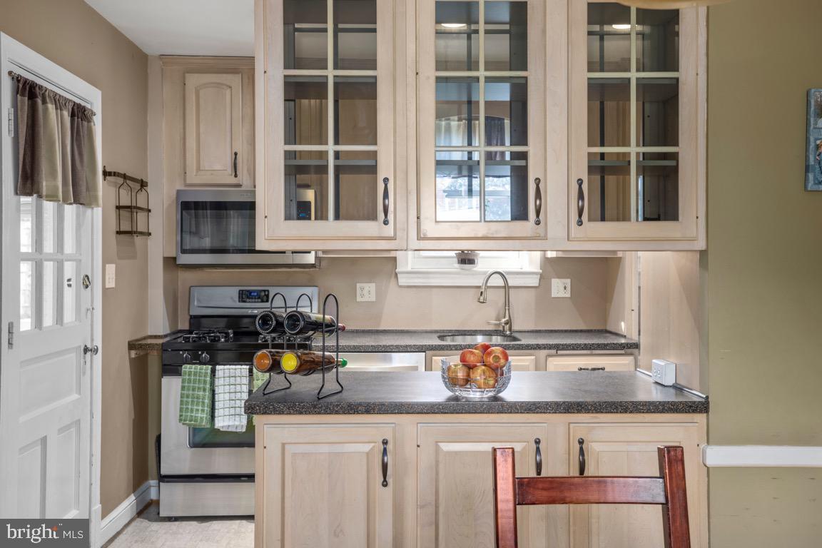 2406 Homestead Drive Silver Spring, MD 20902 - Photo 13 of 41 Gallery Image 13