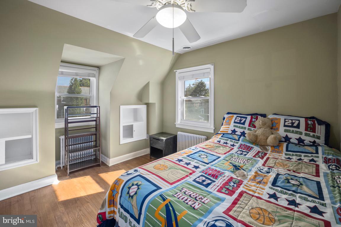 2406 Homestead Drive Silver Spring, MD 20902 - Photo 22 of 41 Second bedroom on upper level.