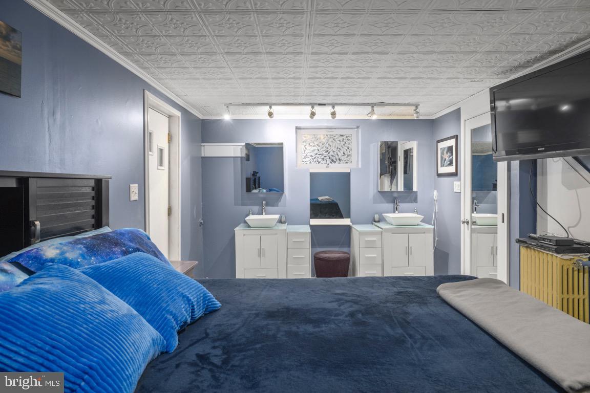 2406 Homestead Drive Silver Spring, MD 20902 - Photo 25 of 41 Master bedroom suite