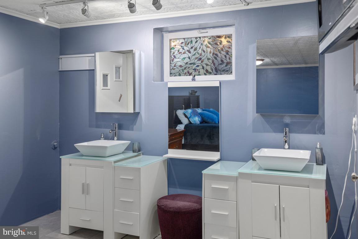 2406 Homestead Drive Silver Spring, MD 20902 - Photo 26 of 41 complete with dual vanities