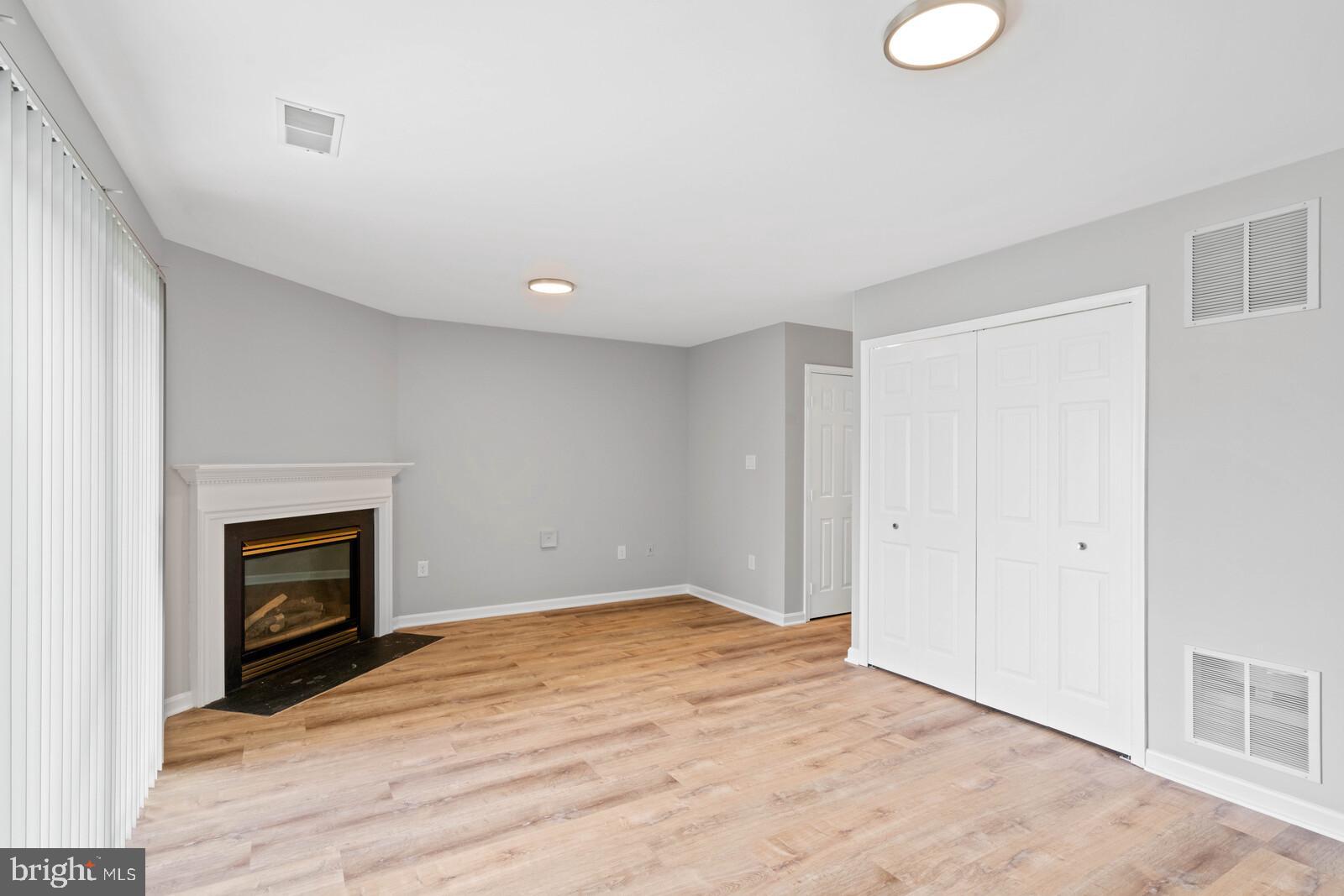 9204 Lorton Valley Road Lorton, VA 22079 - Photo 10 of 38 Family Room