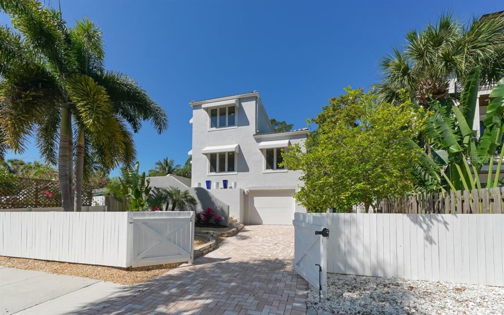 228 Van Buren Drive Sarasota, FL 34236 - Photo 2 of 64