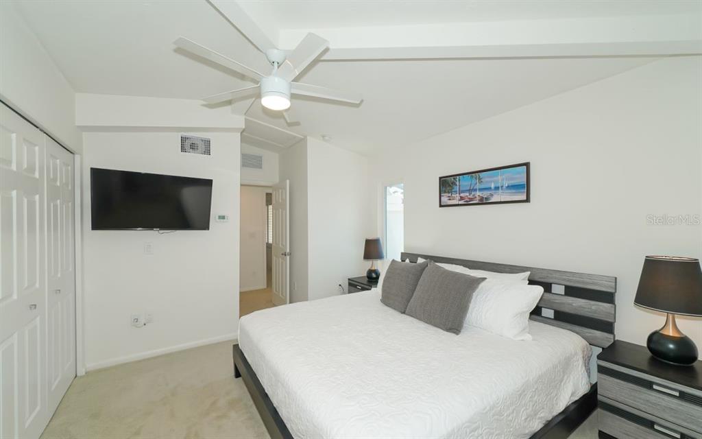 228 Van Buren Drive Sarasota, FL 34236 - Photo 23 of 64