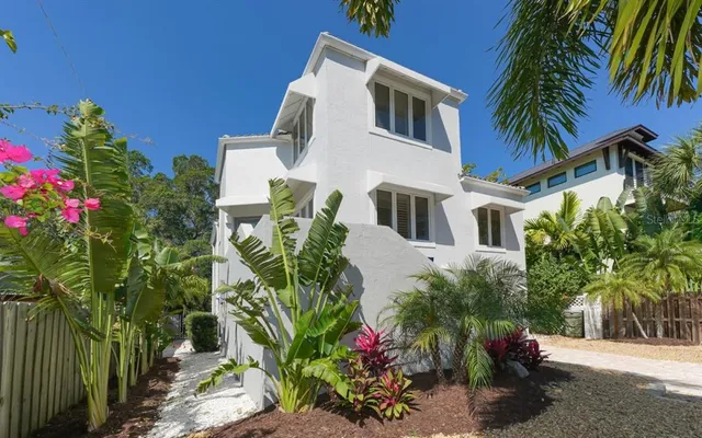 $18,750 | 228 Van Buren Drive, Sarasota, FL 34236