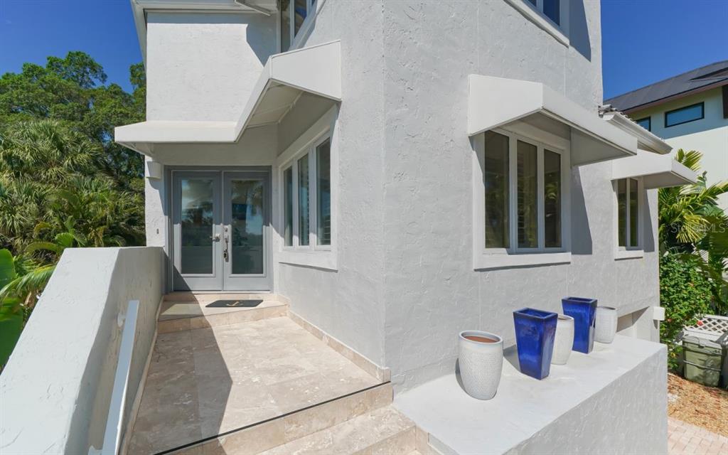 228 Van Buren Drive Sarasota, FL 34236 - Photo 4 of 64