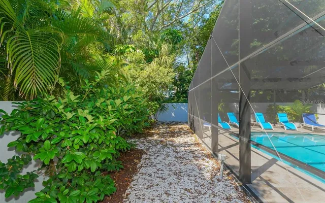 $18,750 | 228 Van Buren Drive, Sarasota, FL 34236