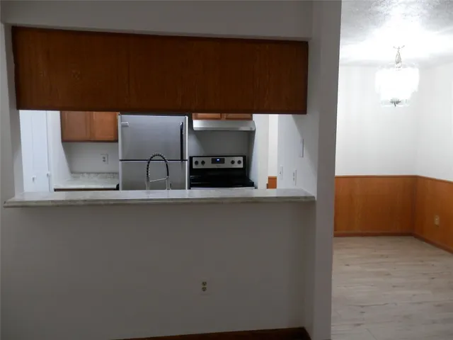 $94,000 | 7600 Emmett F Lowry Expressway, Unit 605, Texas City, TX 77591