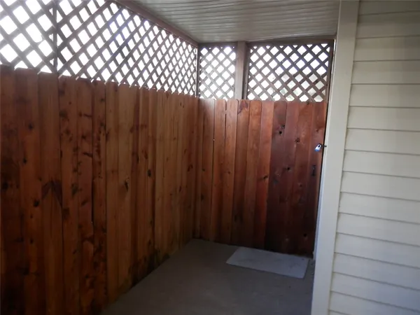 $89,000 | 7600 Emmett F Lowry Expressway, Unit 605, Texas City, TX 77591