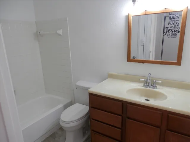 $94,000 | 7600 Emmett F Lowry Expressway, Unit 605, Texas City, TX 77591