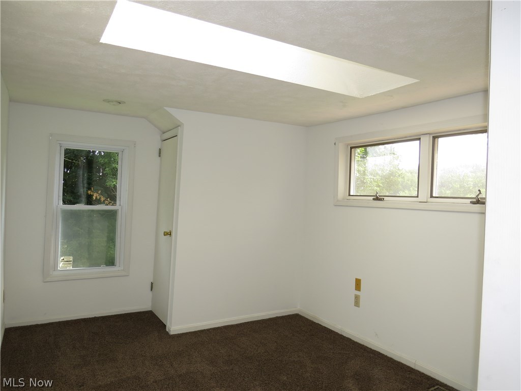 1748 Dock Road Madison, OH 44057 - Photo 10 of 33