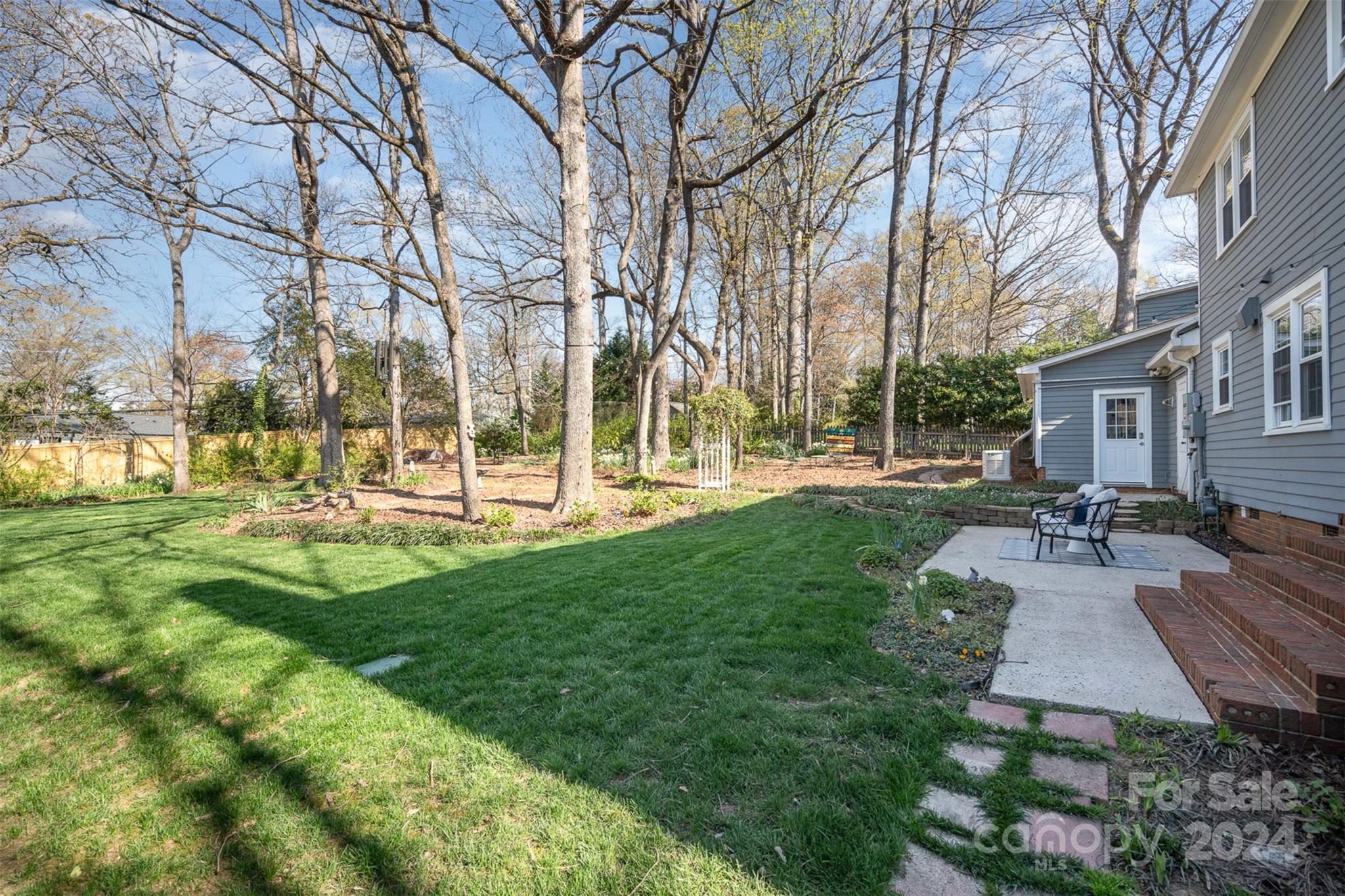 5818 Gate Post Road Charlotte, NC 28211 - Photo 34 of 39 Gallery Image 34