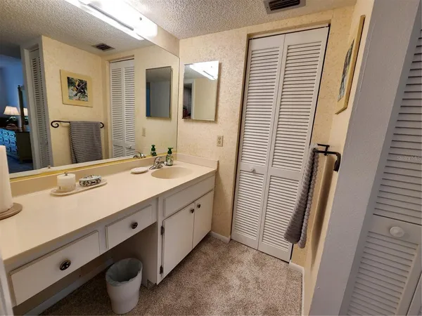$1,900 | 812 Bird Bay Way, Unit 309, Venice, FL 34285
