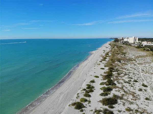 $1,900 | 812 Bird Bay Way, Unit 309, Venice, FL 34285
