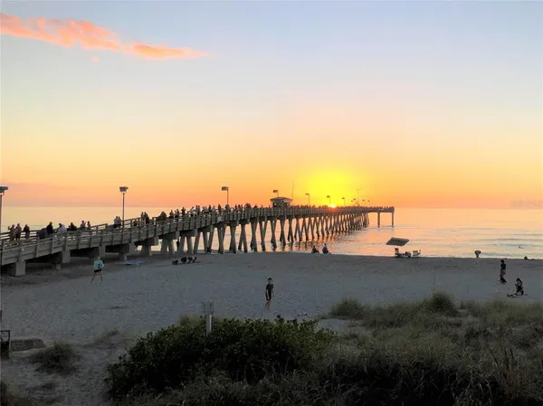 $1,900 | 812 Bird Bay Way, Unit 309, Venice, FL 34285