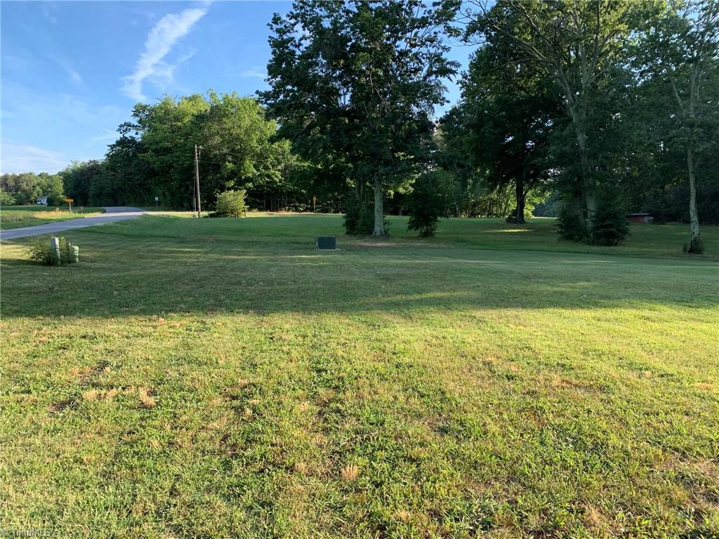 602 Bethany Road Reidsville, NC 27320 - Photo 3 of 36