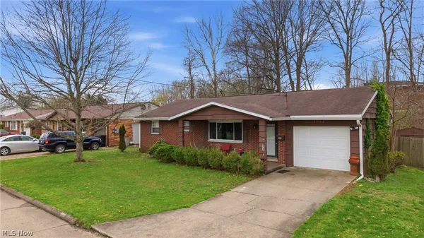 $190,000 | 1902 42nd Street, Parkersburg, WV 26104