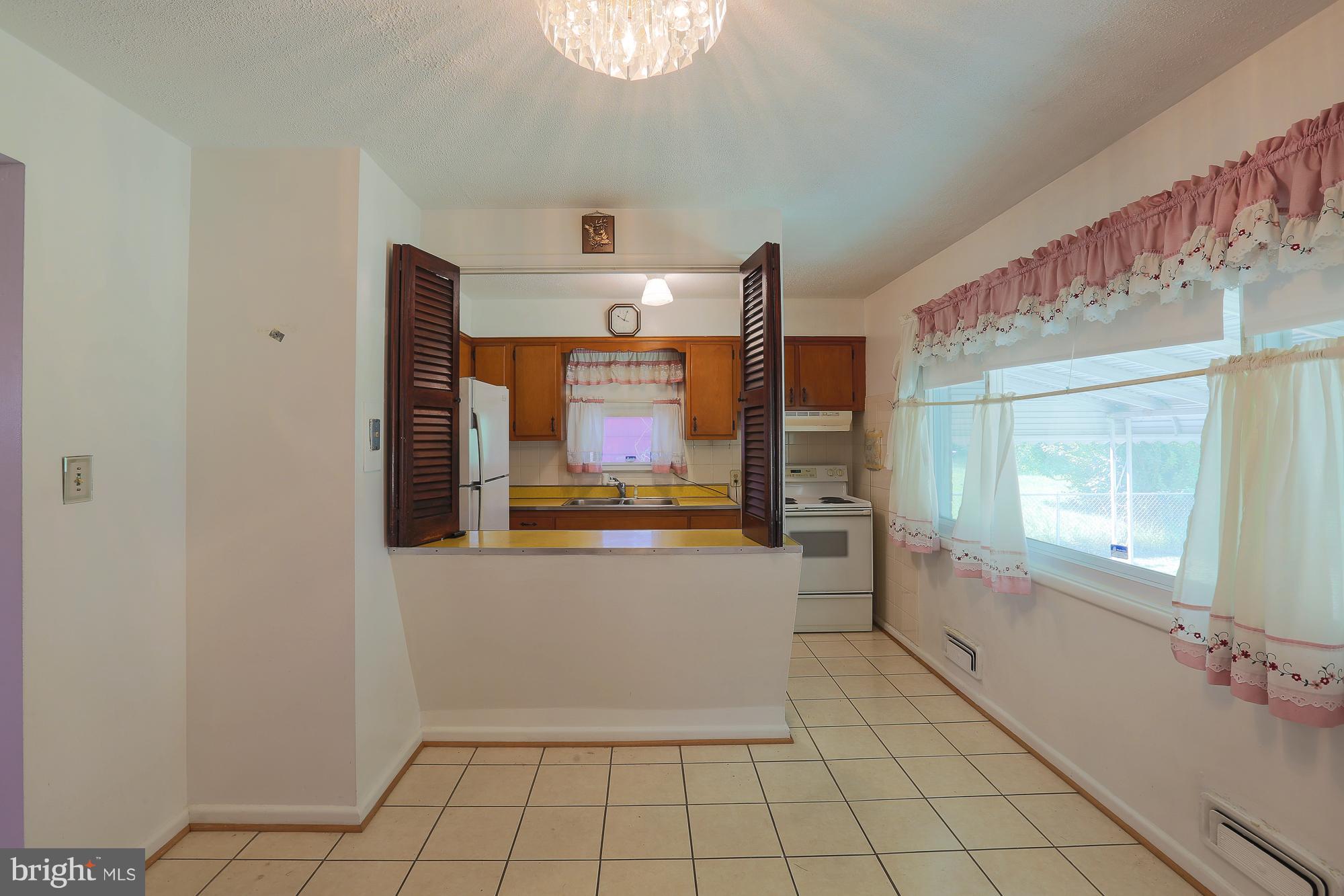 7507 Liberty Road Baltimore, MD 21207 - Photo 13 of 28 Kitchen
