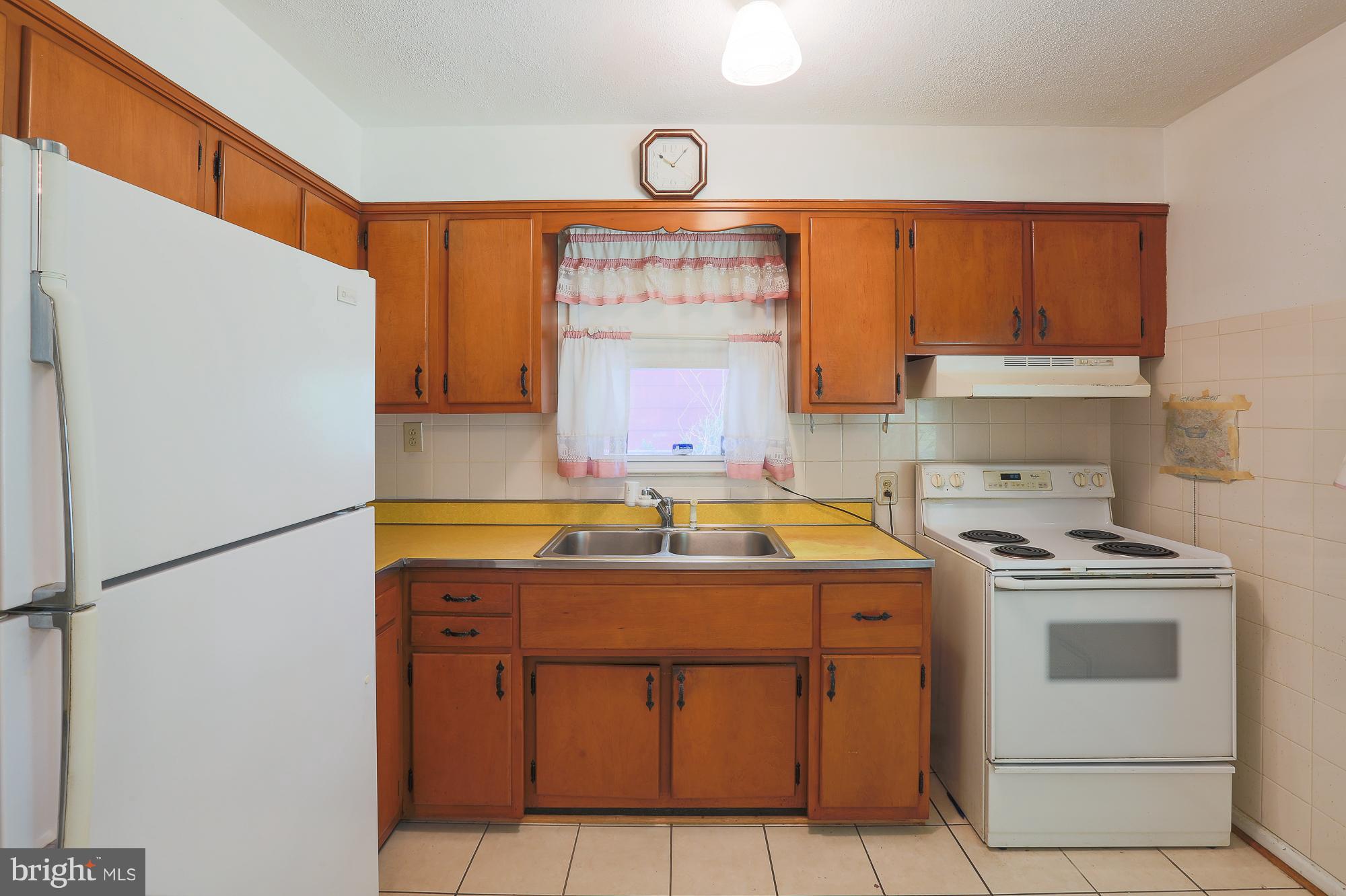 7507 Liberty Road Baltimore, MD 21207 - Photo 18 of 28 Kitchen