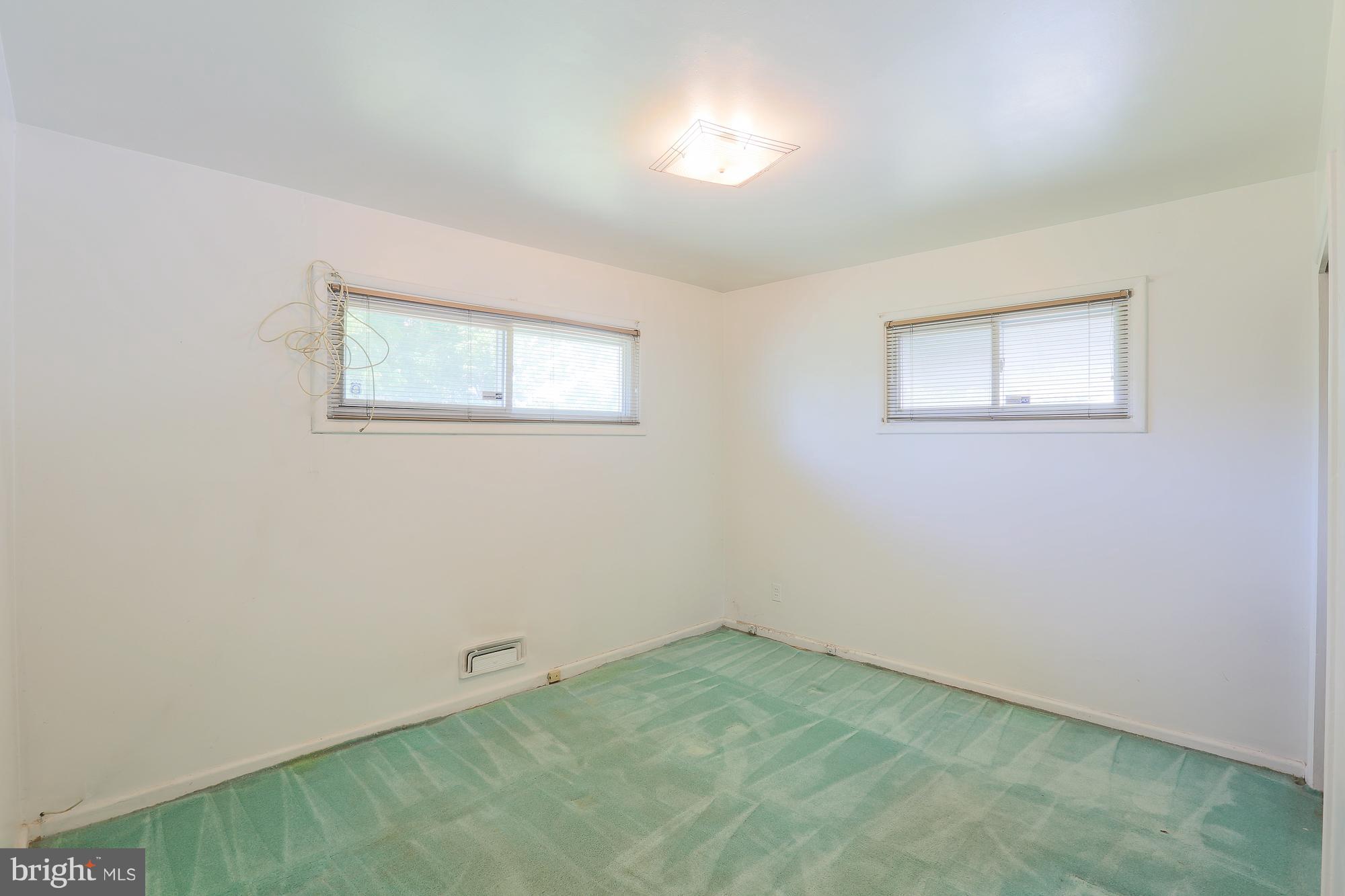 7507 Liberty Road Baltimore, MD 21207 - Photo 20 of 28 Bedroom