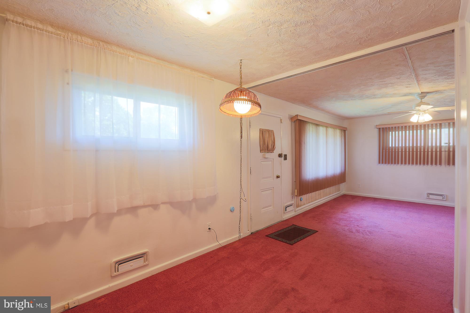 7507 Liberty Road Baltimore, MD 21207 - Photo 4 of 28 Interior (General)