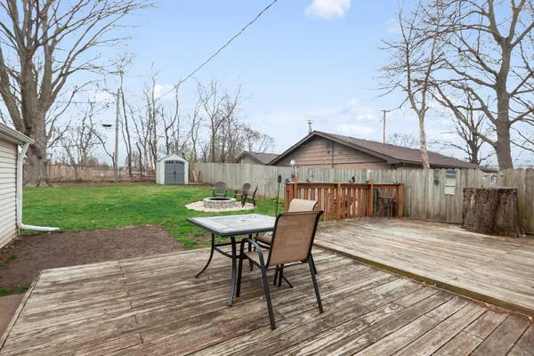$235,000 | 1061 Houston Avenue, Elgin, IL 60120