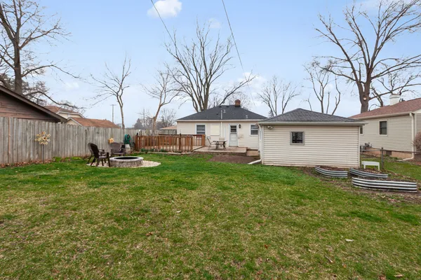 $235,000 | 1061 Houston Avenue, Elgin, IL 60120