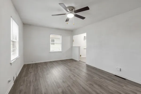 $235,000 | 1061 Houston Avenue, Elgin, IL 60120