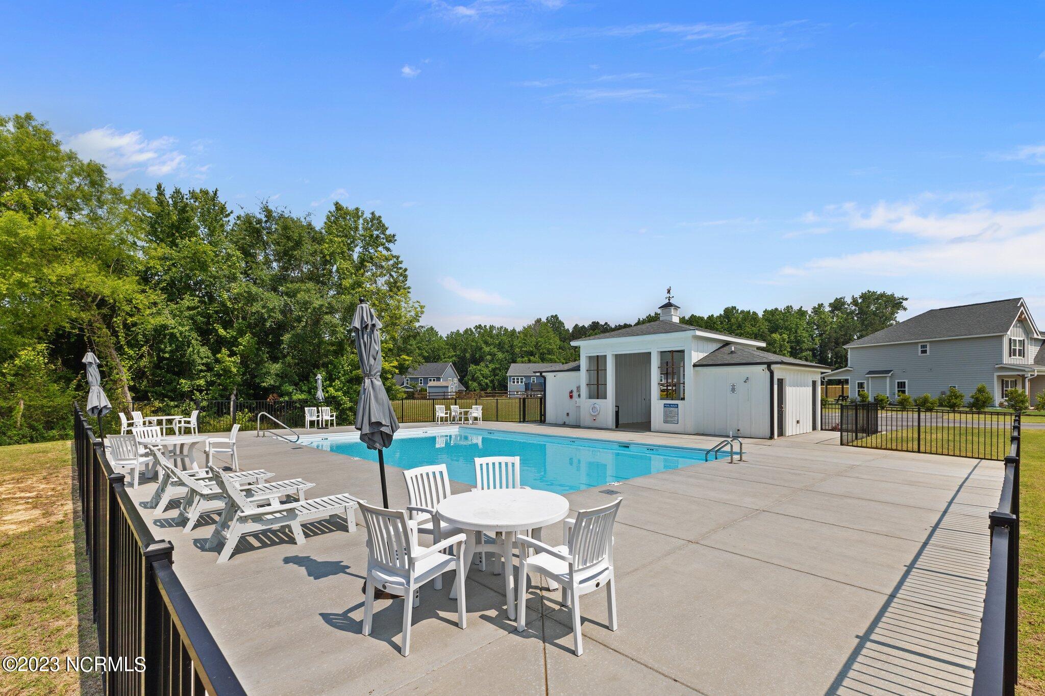 521 Abbey Road Carthage, NC 28327 - Photo 40 of 44 Community Pool