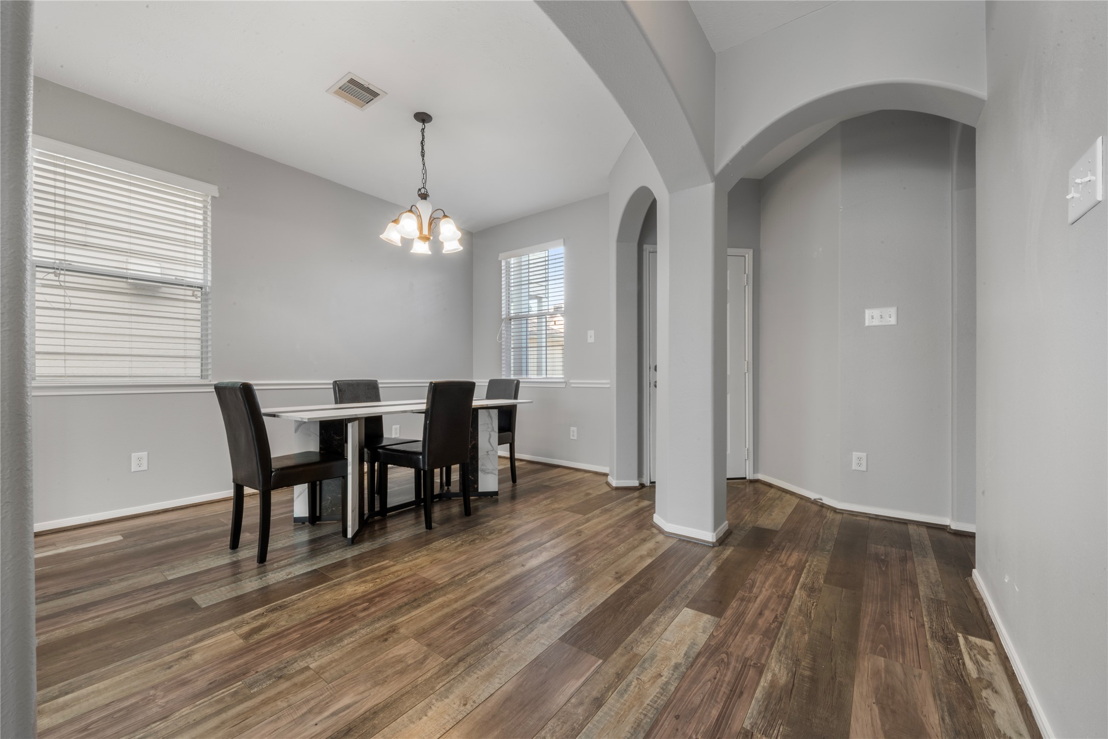6354 Wilshire Ridge Houston, TX 77040 - Photo 3 of 21