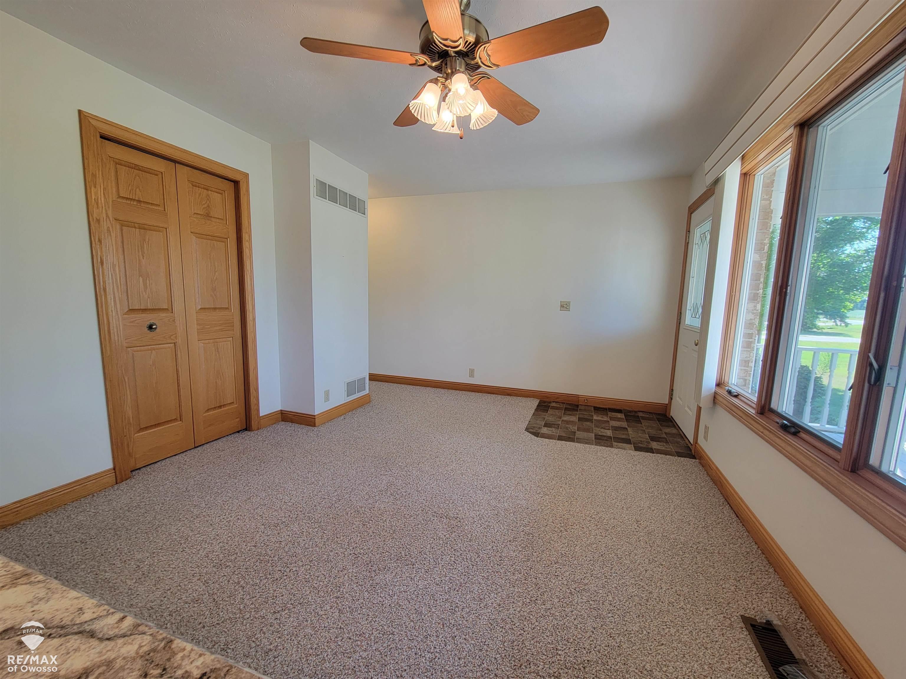 440 West Wilkinson Road Owosso, MI 48867 - Photo 4 of 30 50186707-12b2c32c-4cf0-4ed1-8f52-7b5ee192e497.JPG