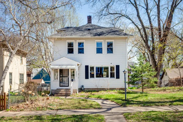$3,295 | 3521 Girard Avenue South, Minneapolis, MN 55408