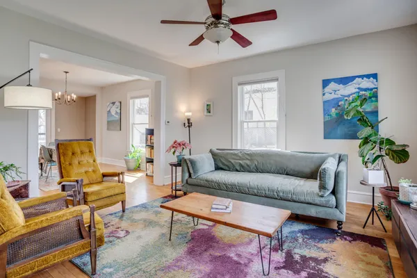 $3,295 | 3521 Girard Avenue South, Minneapolis, MN 55408