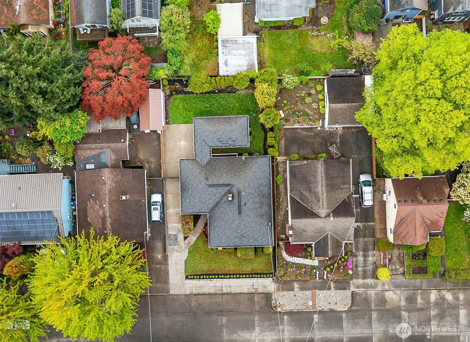 726 North 86th Street Seattle, WA 98103 - Photo 29 of 31 an aerial view of residential houses with outdoor space