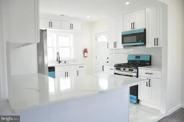 $330,000 | 301 Laurel Avenue, Woodlynne, NJ 08107