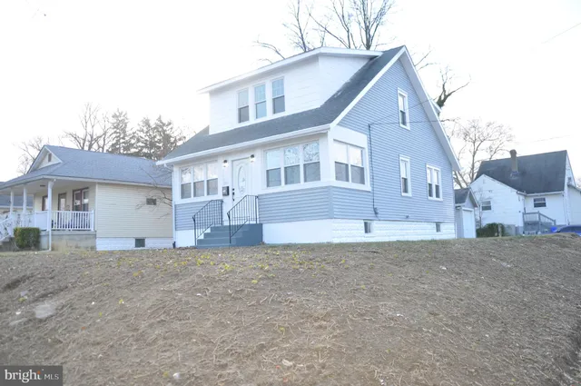 $330,000 | 301 Laurel Avenue, Woodlynne, NJ 08107