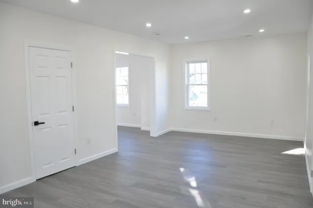 $330,000 | 301 Laurel Avenue, Woodlynne, NJ 08107